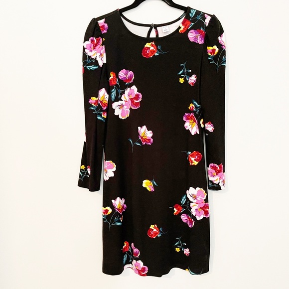 Old Navy Dresses & Skirts - NWOT Old Navy Black Floral Shift Dress